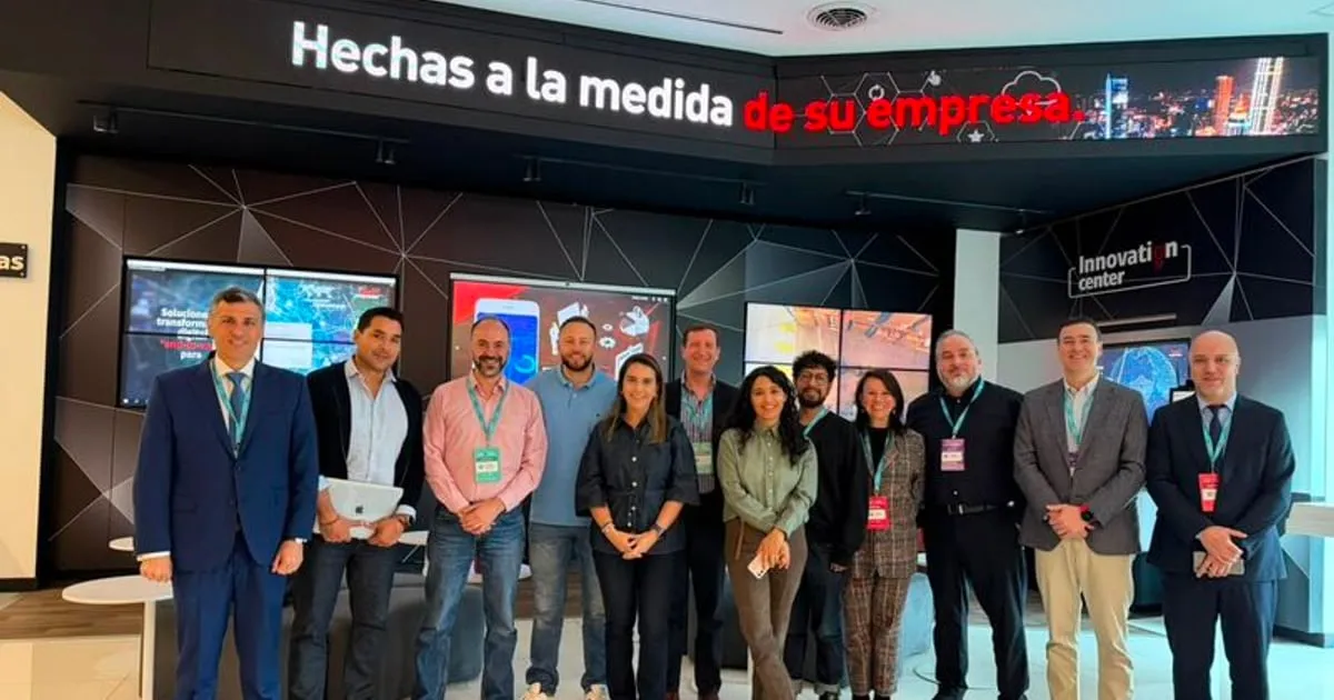 Delegación chilena del Encuentro de Negocios Chile–Latam durante una visita técnica en Bogotá